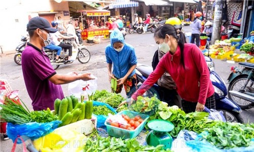 Chợ truyền thống dần ''hụt hơi'' ở đô thị