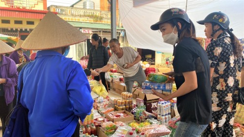 Chợ Long Thịnh - Lạng Sơn: Hân hoan ngày đầu khai chợ