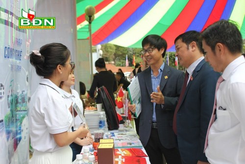 Hơn 100 gian hàng tham gia kết nối cung cầu, xúc tiến thương mại