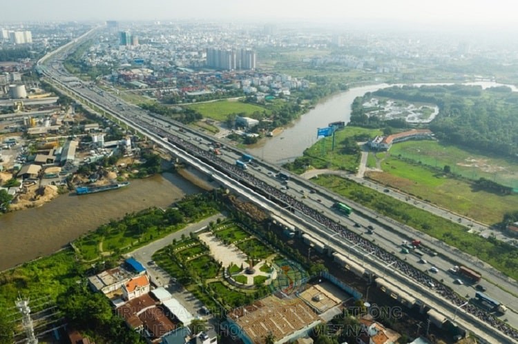 Thị trường bất động sản TP HCM dọc theo tuyến metro.