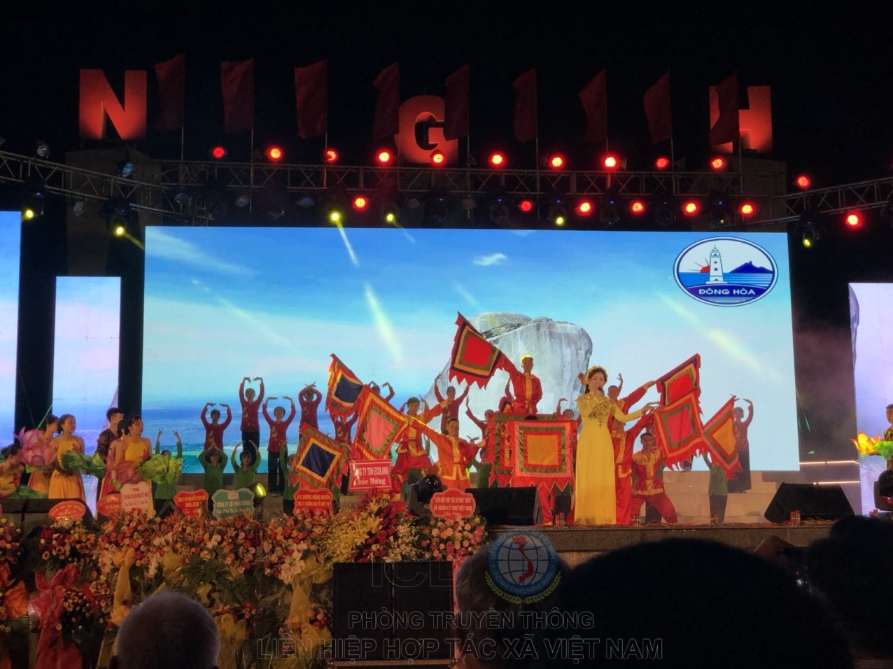 Liên Hiệp Hợp tác xã Việt Nam tham dự lễ công bố thành lập thị xã Đông Hòa (tỉnh Phú Yên)
