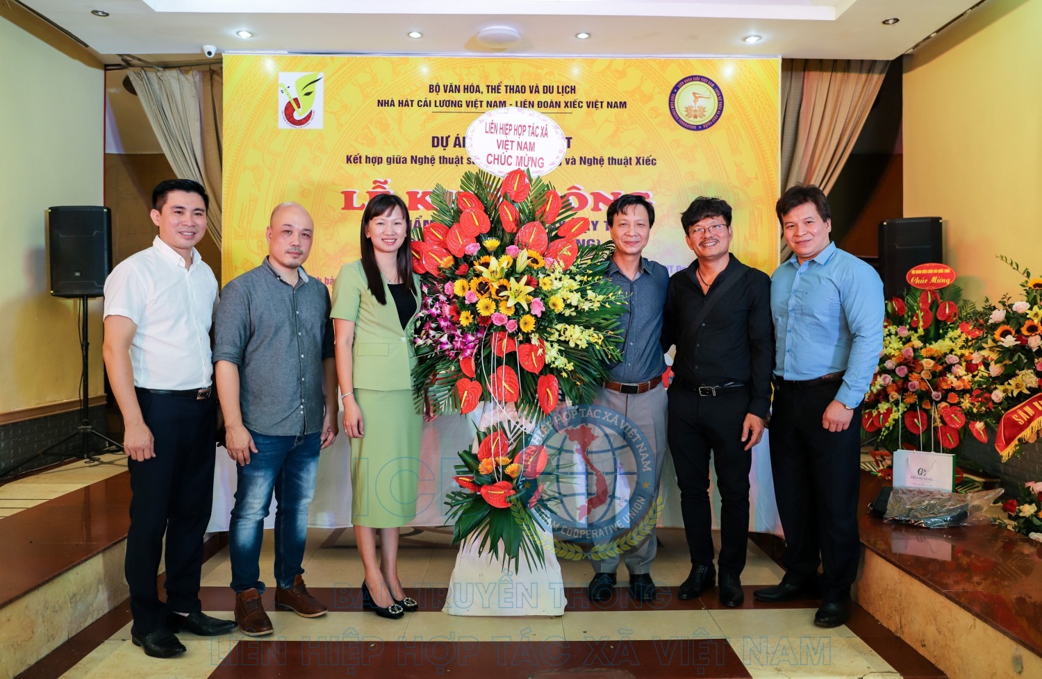 Liên hiệp Hợp tác xã Việt Nam sẽ đồng hành đưa vở diễn "Cây gậy thần" đến các tỉnh thành trên cả nước.